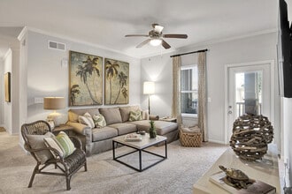 Bay - The Crossings At Milestone