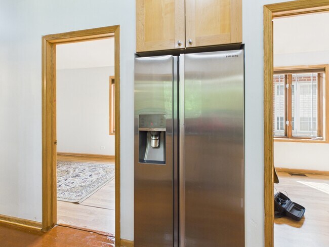 Foto del edificio - 419 W Root St