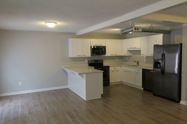 Foto del edificio - FABULOUS RENOVATED TOWNHOME IN DECATUR