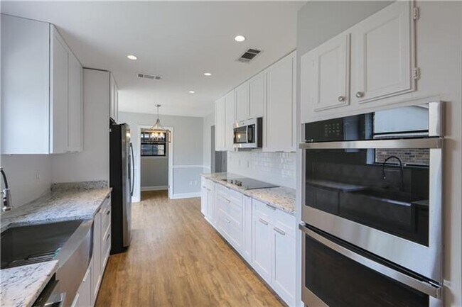 Foto del edificio - Four Bedroom, Two Bath- N Lake Verret