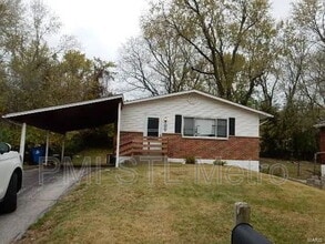 Building Photo - 10145 Green Valley Dr