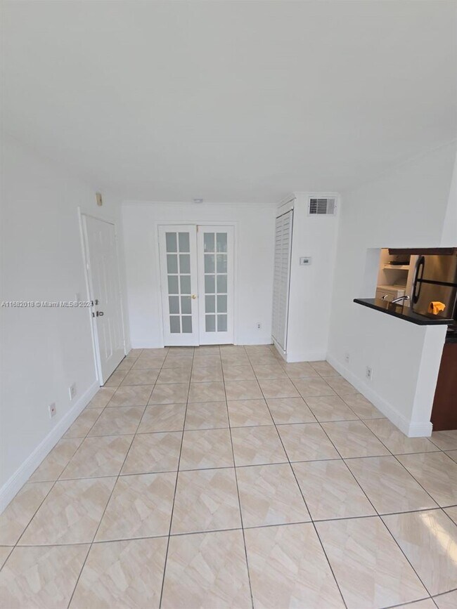 Foto del edificio - 4086 N Pine Island Rd