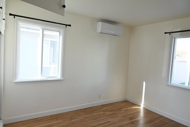 Building Photo - 14822 Fonthill Ave
