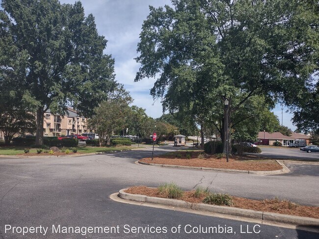 Foto del edificio - 3 br, 2 bath House - 702 Old Manor Rd
