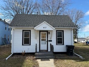 Building Photo - 417 37th St