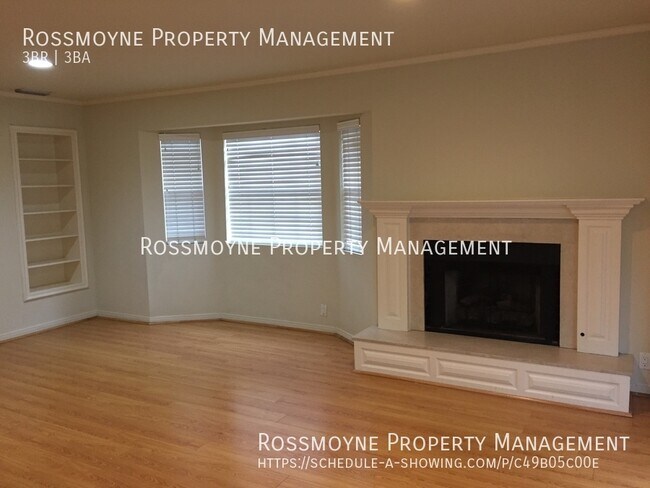 Foto del edificio - 3 Bed 2.5 Bath Townhouse in La Canada Flin...