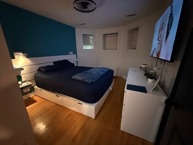 Foto del edificio - 809 W Bradley Pl