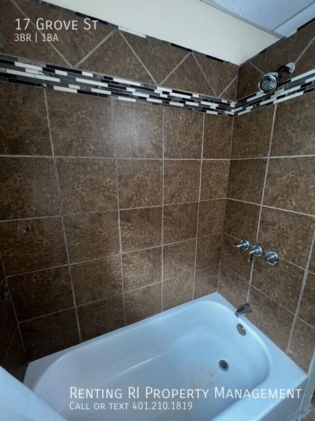 Building Photo - Spacious West Side 3 bed, right off Broadw...
