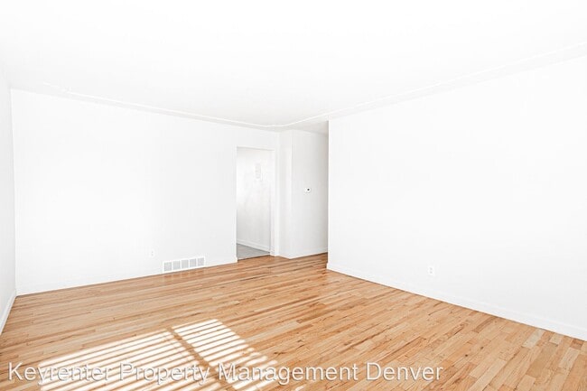 Building Photo - 2 br, 1 bath House - 927 N Stuart St