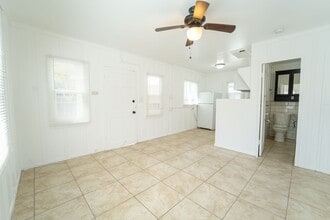 Building Photo - 4653-4655 Utah St