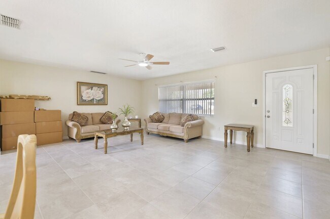 Foto del edificio - 348 Dellwood Ave
