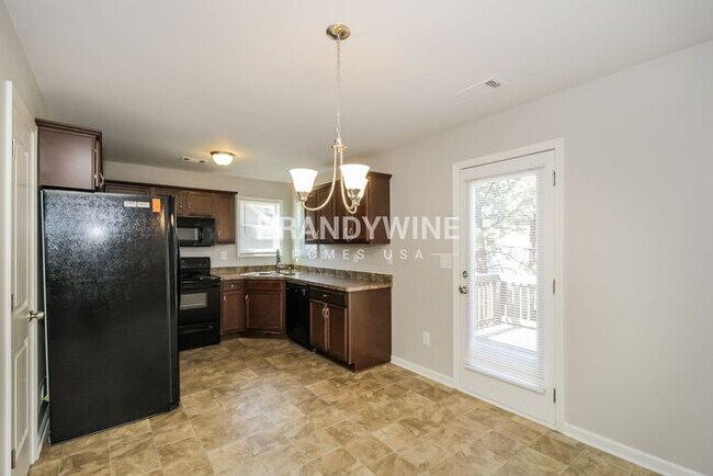 Building Photo - Delightful and Remarkable 4BR! Can't be mi...