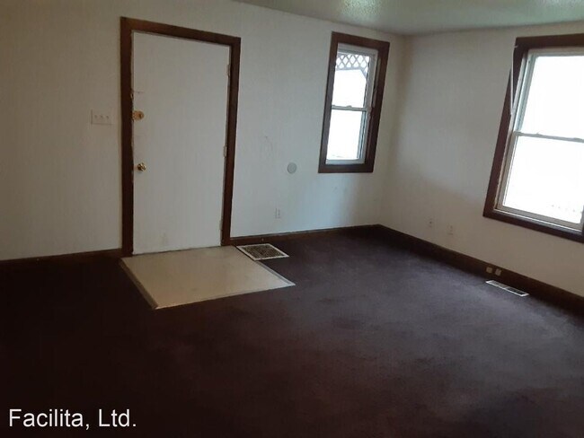 Foto del edificio - 325-327 S Pierce St