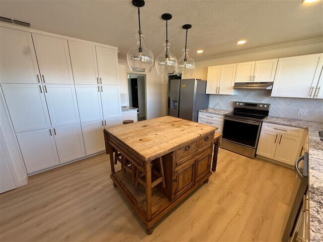 Foto del edificio - 1402 E 21st St