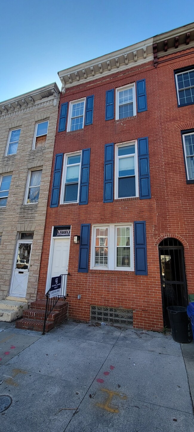 Building Photo - 926 S Hanover St