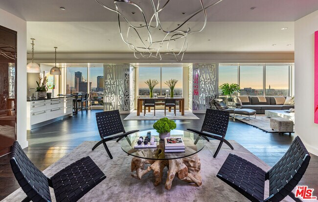 Foto del edificio - 1200 Club View Dr