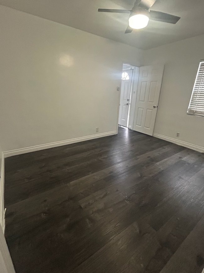 Building Photo - 10819 Amery Ave