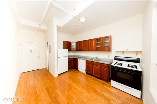 Building Photo - 584 Myrtle Ave