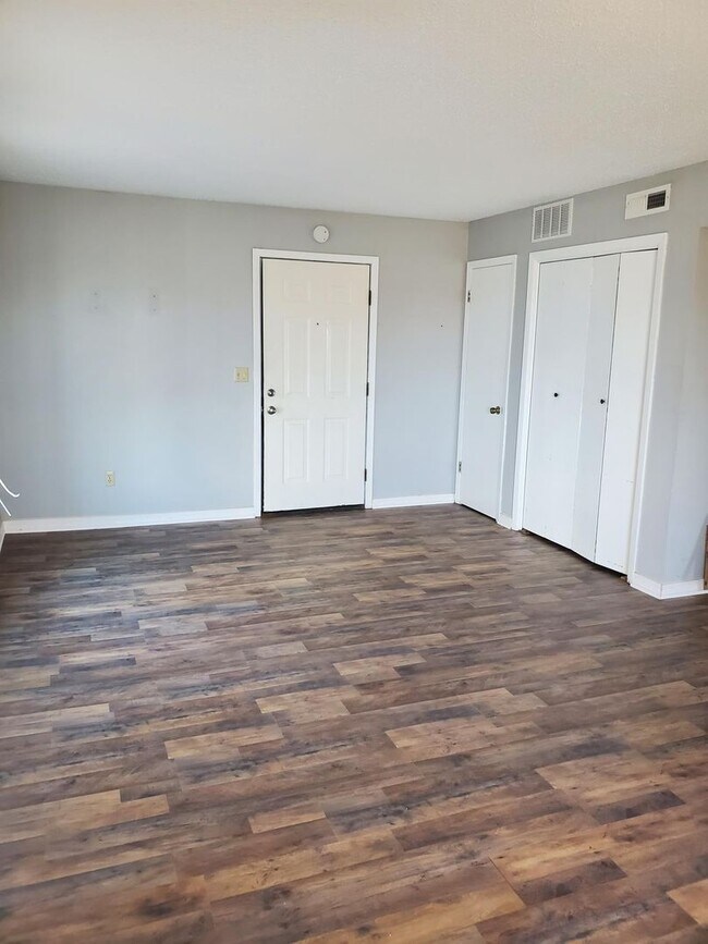 Foto del edificio - 1443 N Smith Ct