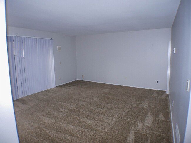 Building Photo - 5523 Adobe Falls Rd