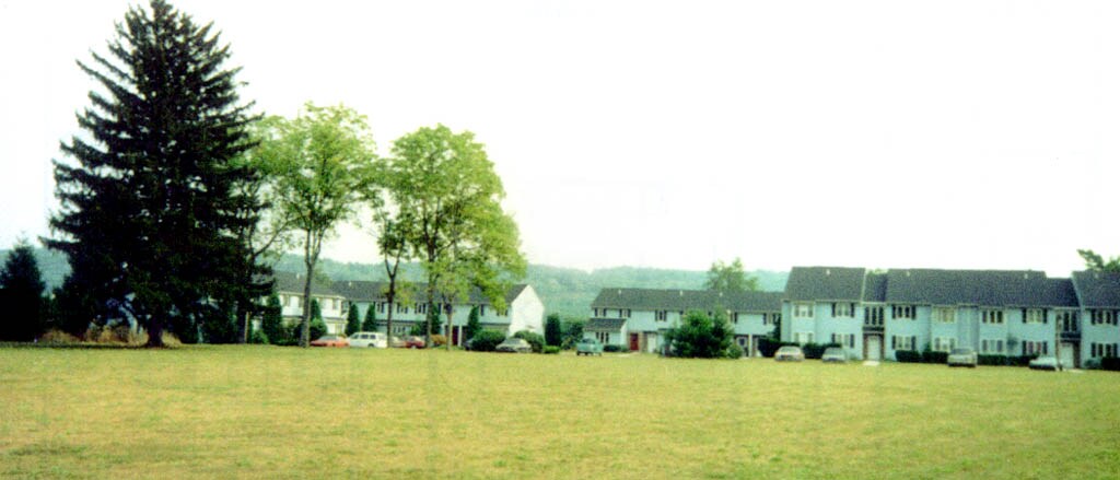 Foto del edificio - Springdale Garden Townhomes