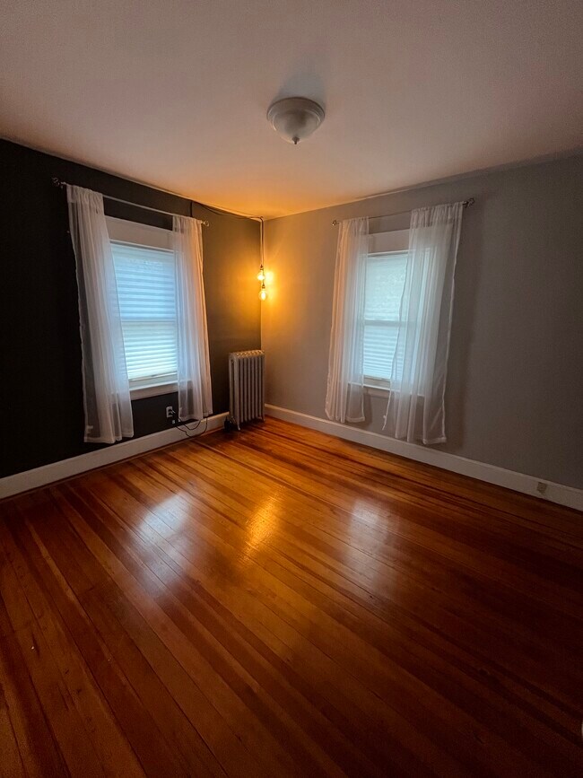 Rental Room - 139 Colonial Ave