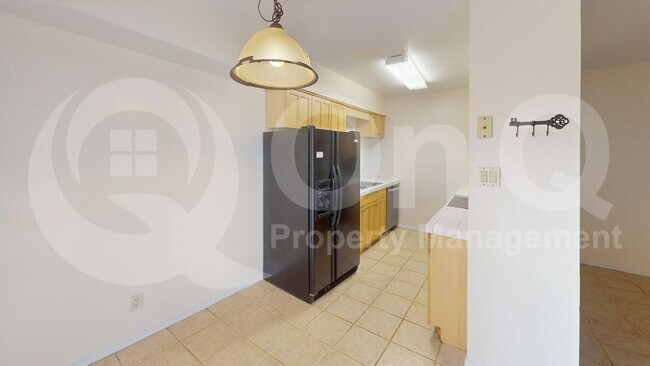 Building Photo - 1600 N Wilmot Rd