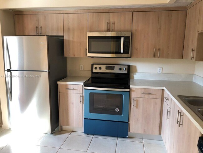 Foto del edificio - 601 SW 142nd Ave
