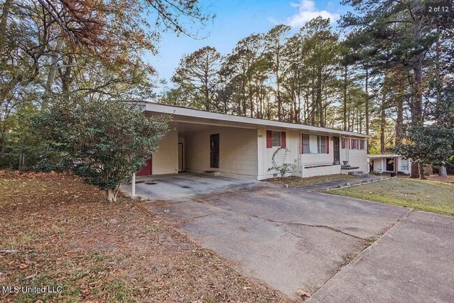 Foto del edificio - HUD Friendly | 3 Bed 2 Bath | Completely R...