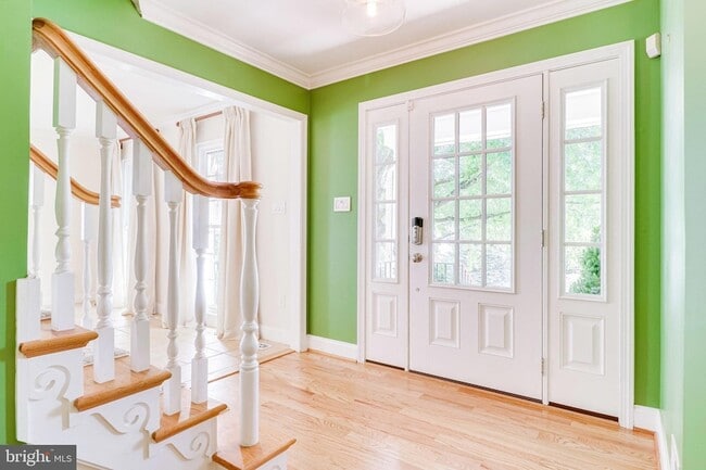 Foto del edificio - 6122 Bayliss Pl