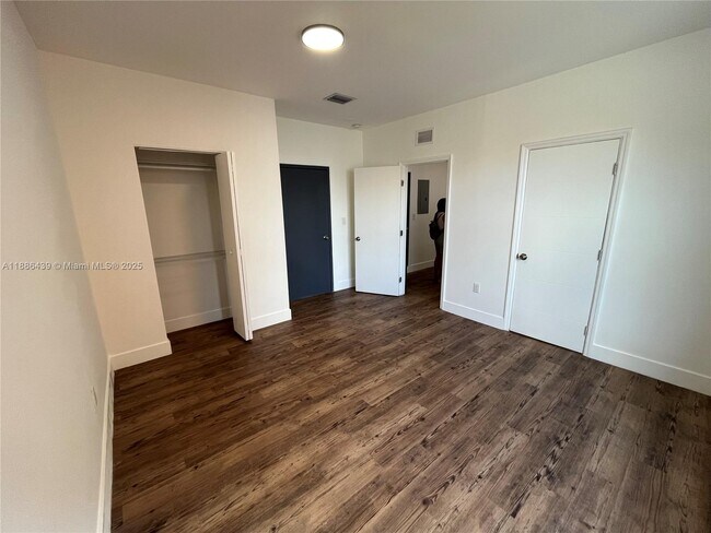 Foto del edificio - 321 SW 9th Ave