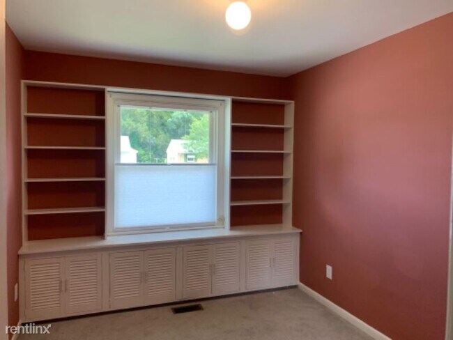 Building Photo - 3 br, 1.5 bath House - 707 Big Bethel Rd