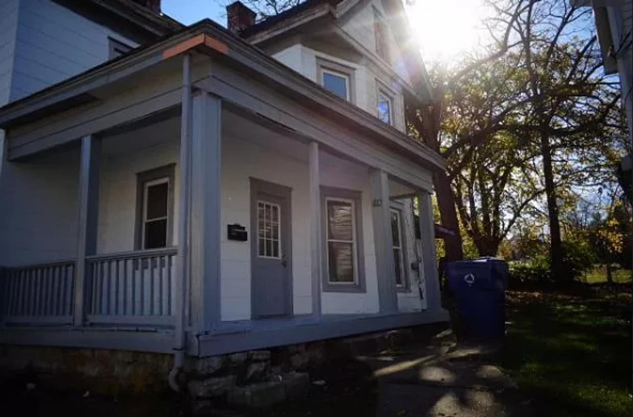 Building Photo - 3-Bedroom, 2-Bathroom Independent House – Pets Welcome!