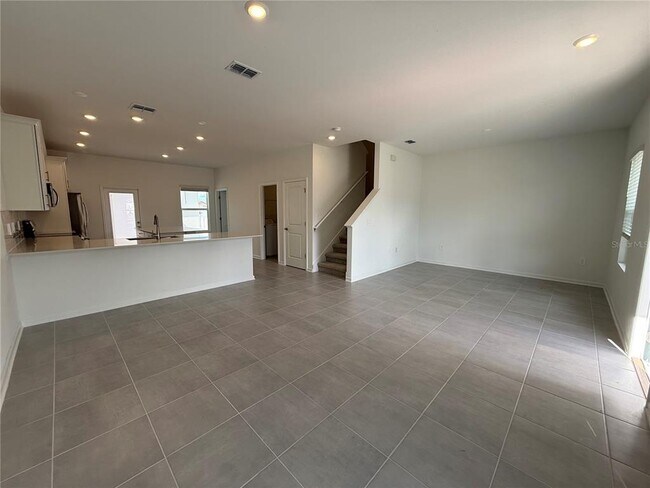 Building Photo - 5607 Ronin Dr