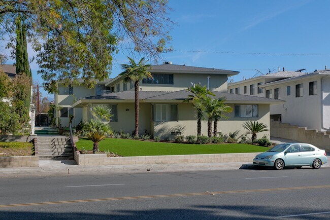 Building Photo - 614 Sunset Blvd