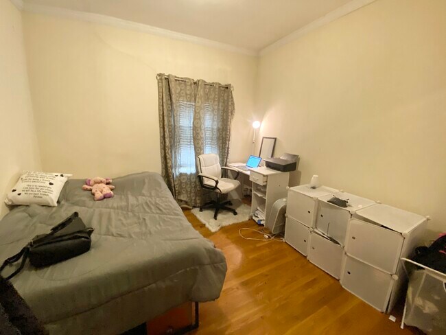 Foto del edificio - 174 Bolton St