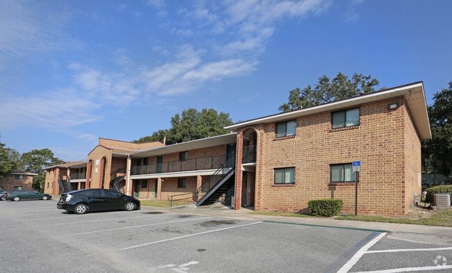 Building Photo - Caroline Arms Apartments