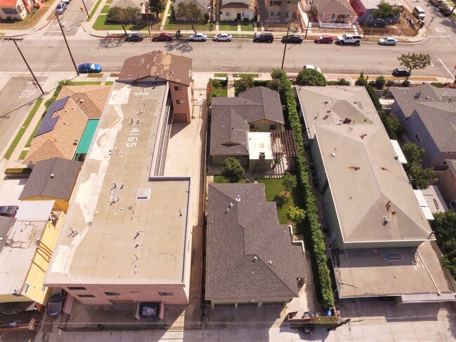 Foto del edificio - 4175 W Broadway