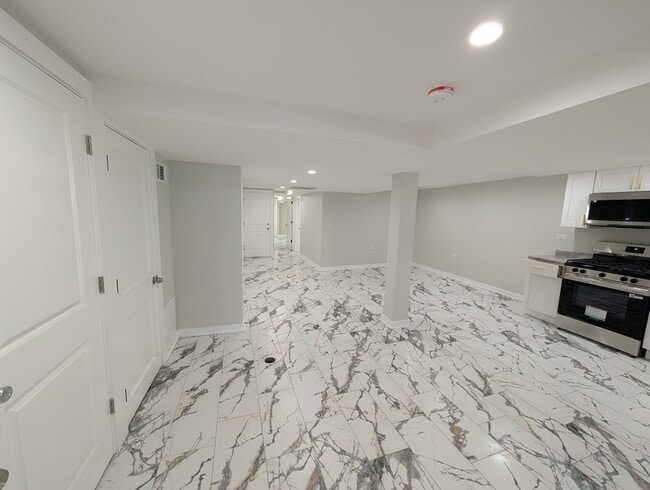 Foto del edificio - 41 W 14th Pl