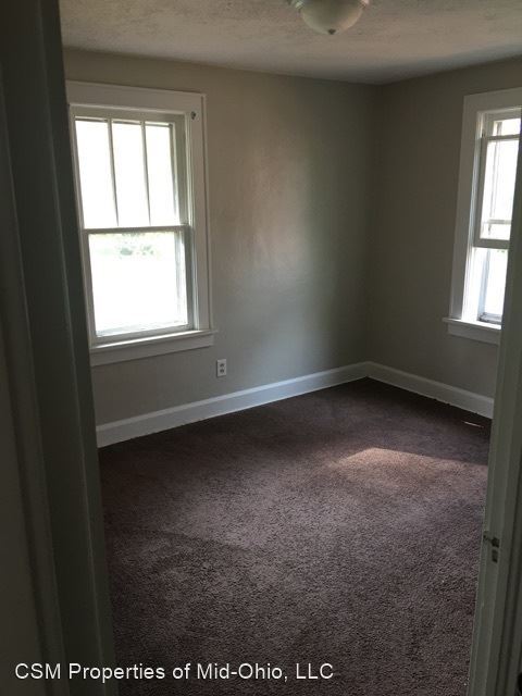Building Photo - 3 br, 1 bath House - 553 Townview Circle E