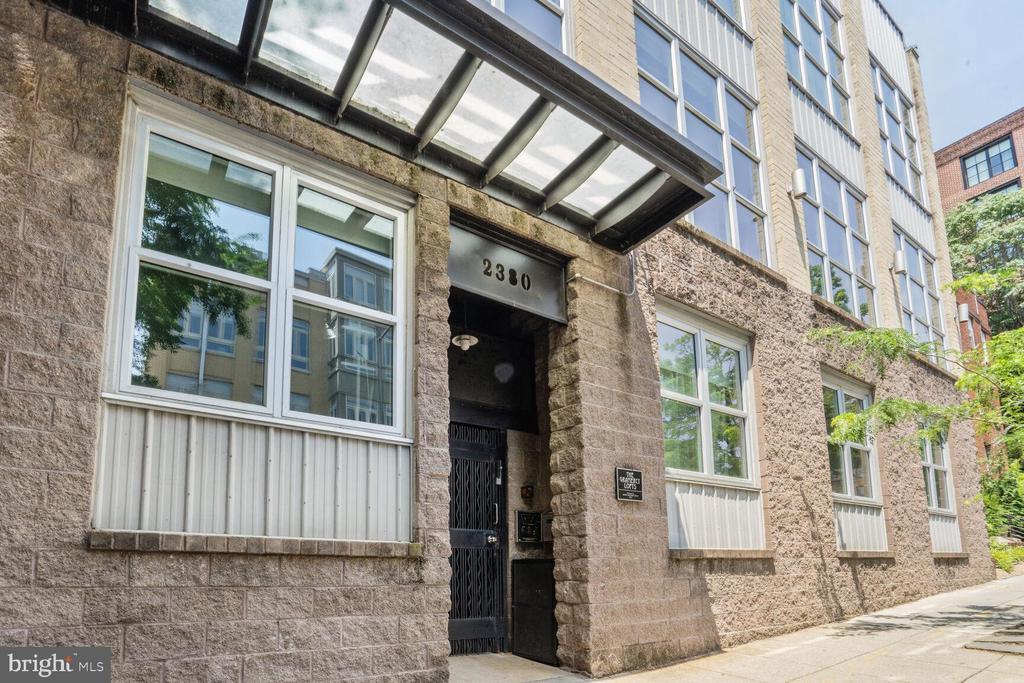 Primary Photo - 2380 Champlain St NW