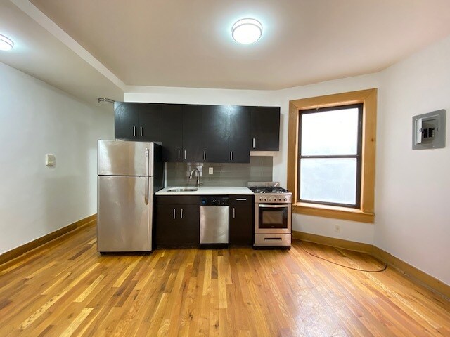 Foto del edificio - 1049-1053 Sterling Pl