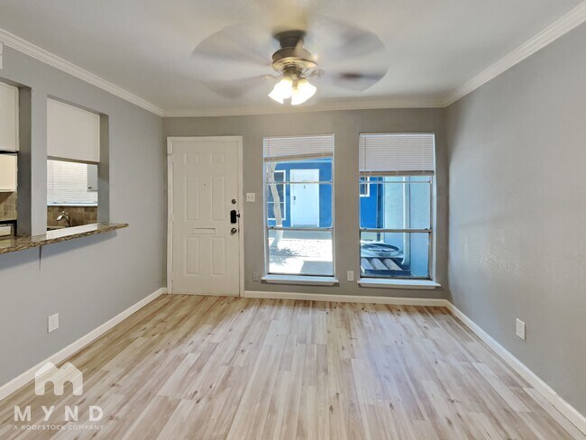 Building Photo - 1408 Cherry Dr