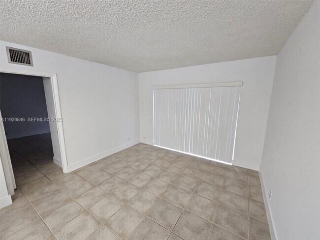 Foto del edificio - 3272 NW 102nd Terrace