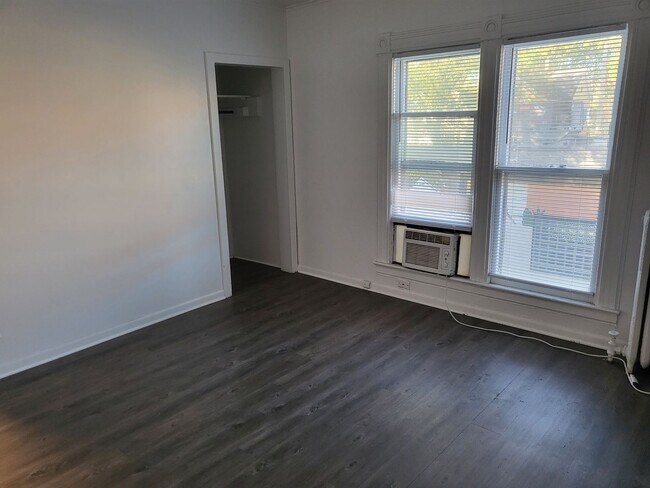 Foto del edificio - 315 W Cross St
