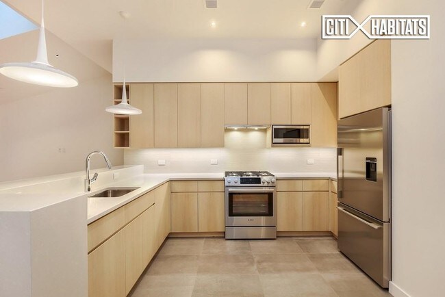 Building Photo - 142 Wooster St