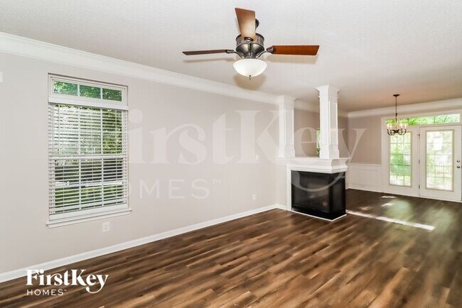 Foto del edificio - 15133 Leslie Brooke Road