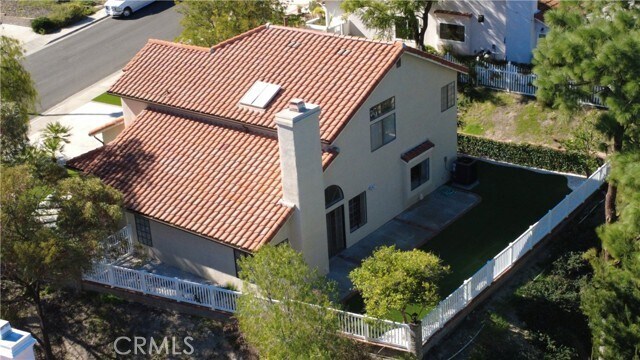 Foto del edificio - 24825 Laurelcrest Ln