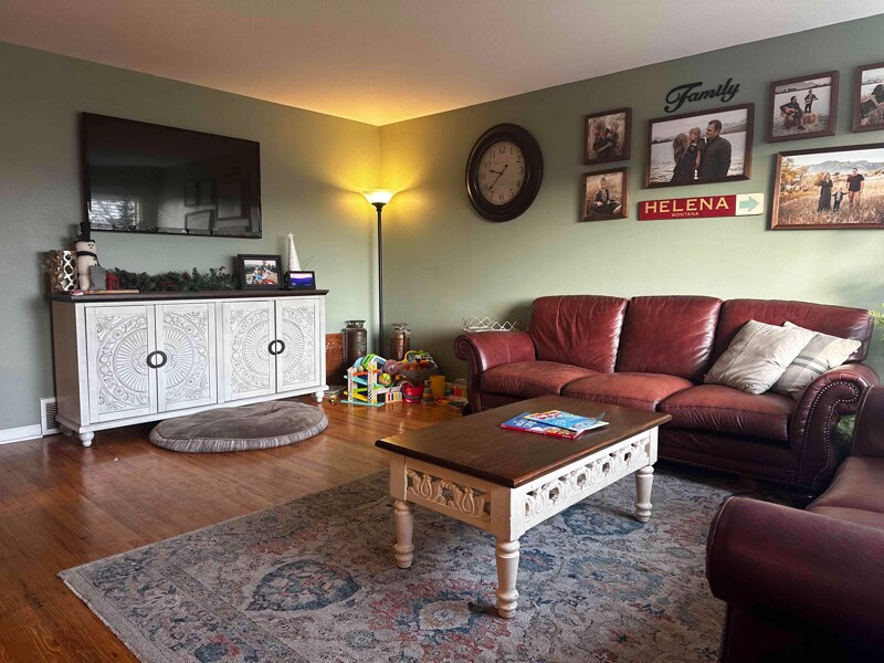 Foto principal - 104 Fairway Dr