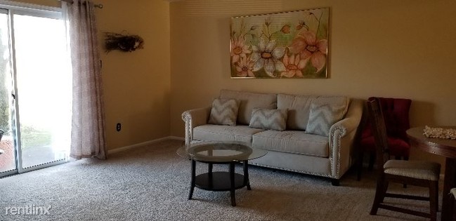 Building Photo - 2 br, 1.5 bath Condo - 53  Teal Court